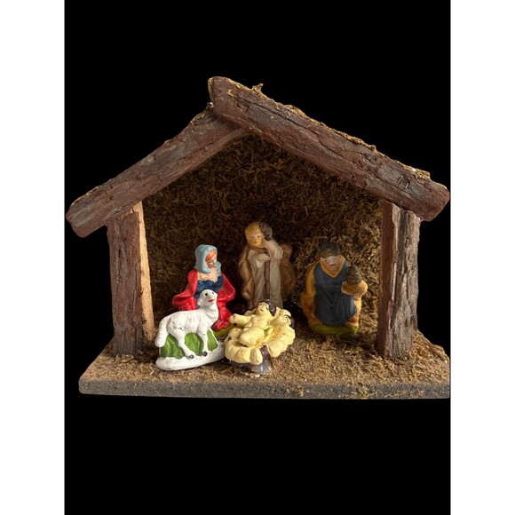 Vintage nativity set, handcrafted, figures, stable European Christmas tradition - Picture 1 of 4